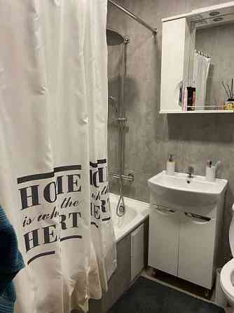 Оренда Квартира 1-кімнатна, 25/25 поверх на ул. Софии Русовой Киев