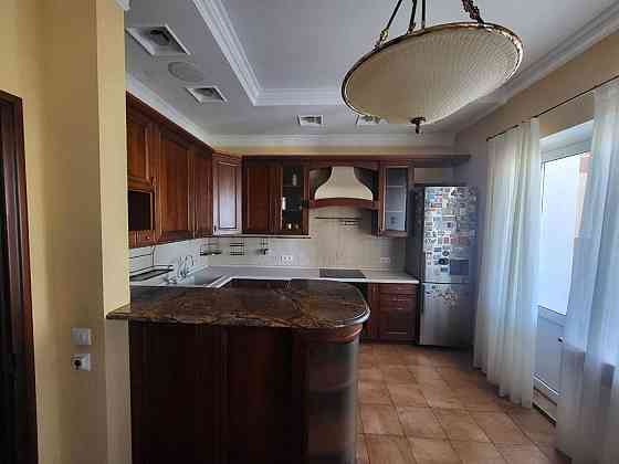 Продаж Квартира 3-кімнатна, 14/18 поверх на Сєченова вул., д. 7а Kiev