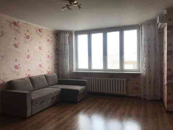 Оренда Квартира 2-кімнатна, 21/28 поверх на ул. Срибнокильская, 1 Київ