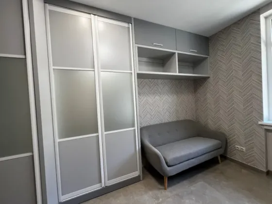 Selling a cottage with renovation and furniture Vynohradiv