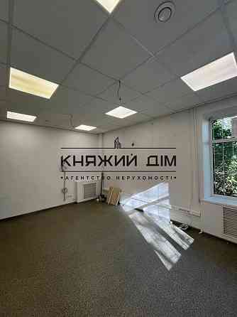 Оренда офісне приміщення на Грушевского Михаила ул. поверх - 1/4 Киев