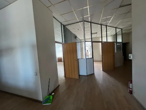 Здається Офісні приміщення площа 166 кв.м Дніпро Челюскіна Дніпро