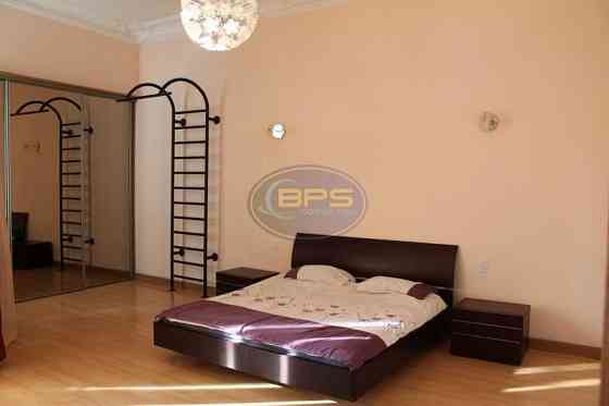 Продаж 2к квартири 102 кв. м Одеса