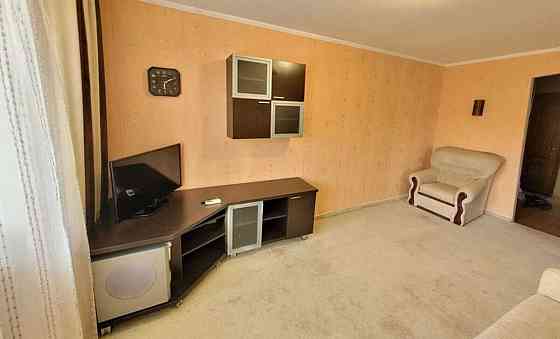 Оренда Квартира 3-кімнатна, 4/9 поверх на Бажана Николая просп., 30 Kiev