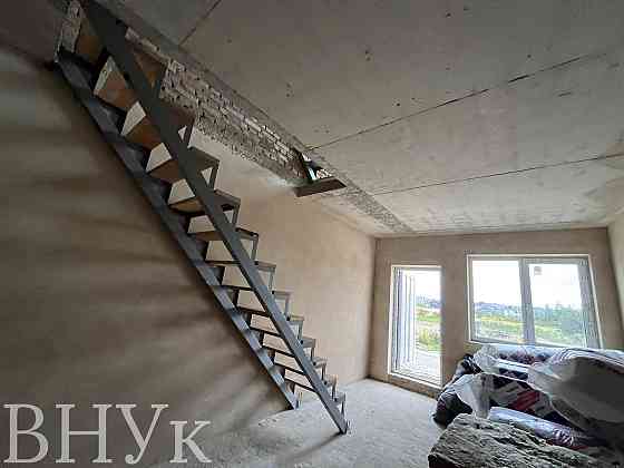 Продаж Квартира 3-кімнатна, 3/3 поверх на Зоряна 