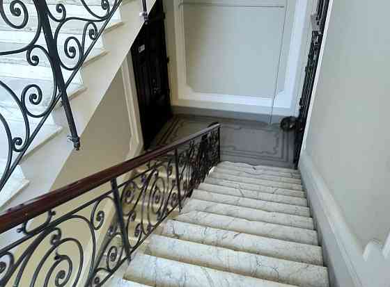 Продаж Квартира 3-кімнатна, 3/4 поверх на Маразлиевская ул. Одеса