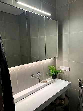 Продаж Квартира 3-кімнатна, 13/14 поверх на Нивська вул., д. 4-Г Киев