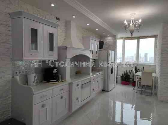 Оренда Квартира 3-кімнатна, 19/26 поверх на Лобановського пр-т, 6А Киев