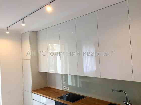 Продаж Гараж/паркомісце на Саперне Поле вул., 12 7/14 поверх Київ