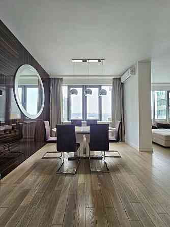 Продаж Квартира 3-кімнатна, 7/24 поверх на Дніпровська наб. вул., д. 14А Kiev