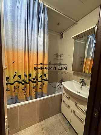 #127969; Продам 3-кімнатну квартиру,| вул. Анни Ахматової, 15 м. Позняки Киев
