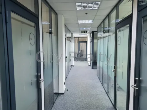 Здається Офісні приміщення площа 50 кв.м 2-й поверх Київ Петра Сагайдачного 11 Київ