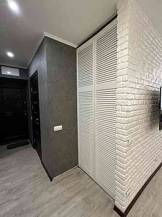 Продаж Квартира 3-кімнатна, 1/5 поверх на вул. Гречка Zhytomyr