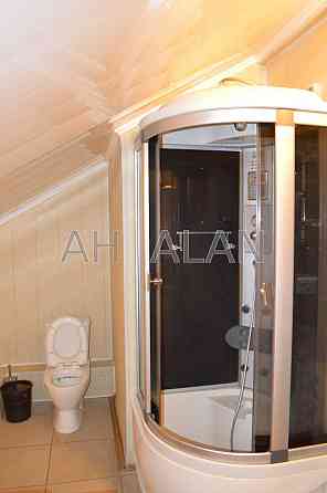 Оренда Будинок 12-кімнатний на вул. Вершигори Петра Київ