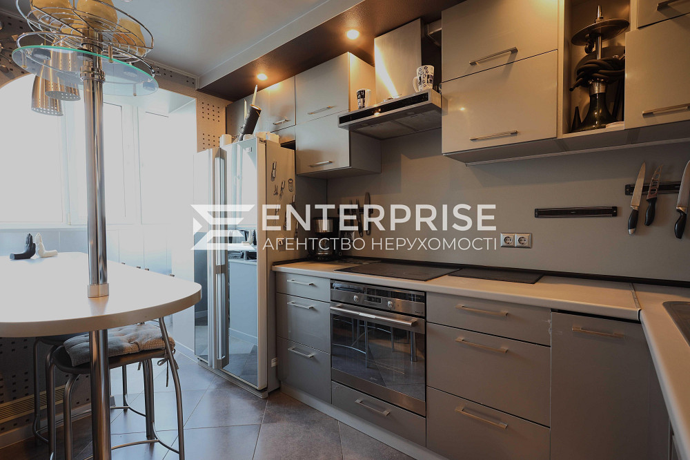 Продаж 3к Квартира 73 кв.м Сосницька вул. Київ - фото 3