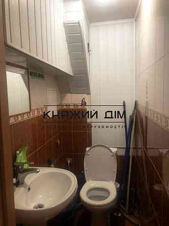 Оренда офісне приміщення на Почайнинская ул. поверх - 1 Kiev