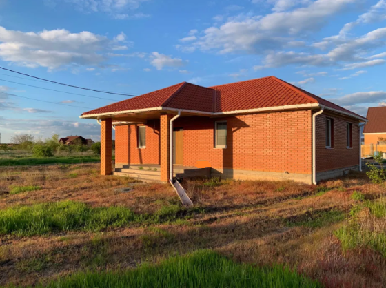 Продам новый дом с ремонтом в с.Фонтанка-2 (Лиманский р-н) Fontanka