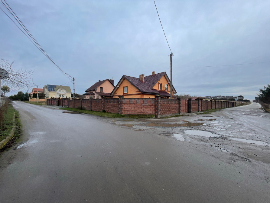 Продажа 2-этажный Дом с участком 4.5 сот 204 кв.м 4 комн. на Серпанкова Ровно - изображение 2