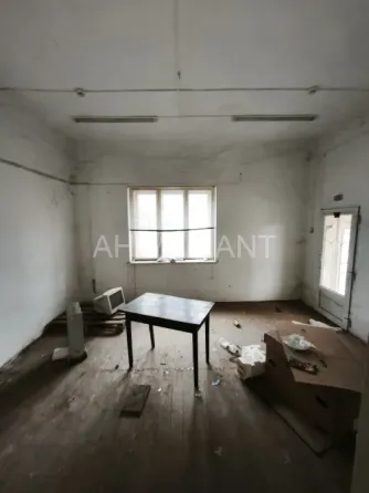 Продаж 1-поверховий Будинок з ділянкою 1.17 сот 100 кв.м 3 кімн. на Швабська Ужгород