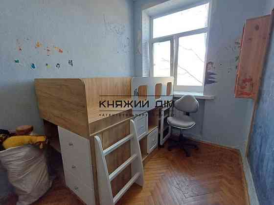 Продаж Квартира 4-кімнатна, 2/2 поверх на Академика Заболотного ул. Київ