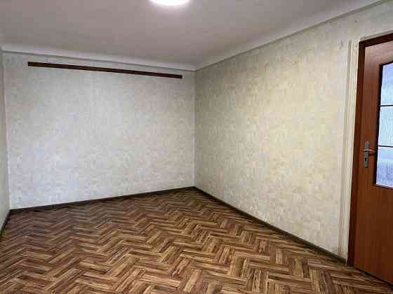 Продаж Квартира 2-кімнатна, 2/3 поверх на Котельникова Михайла вул., д. 19 Киев