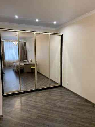 Продаж Квартира 1-кімнатна, 11/19 поверх на Жемчужная ул. Одеса