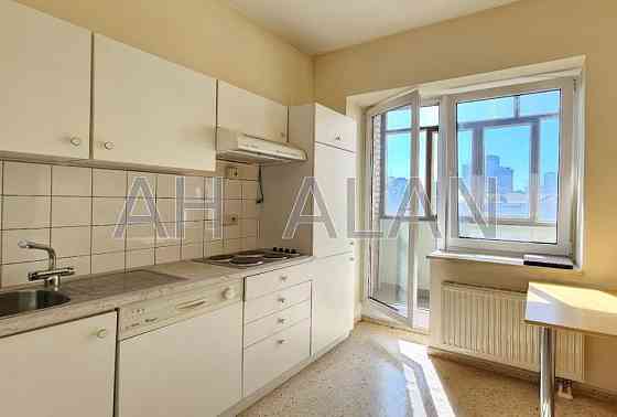 Оренда Будинок 3-кімнатний на Велика Васильківська вул., 9/2 Київ