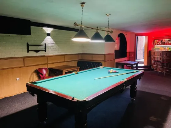 Продаж Окрема будівля / частина будівлі площа 450 кв.м 1-й поверх на Карагандинська Дніпро