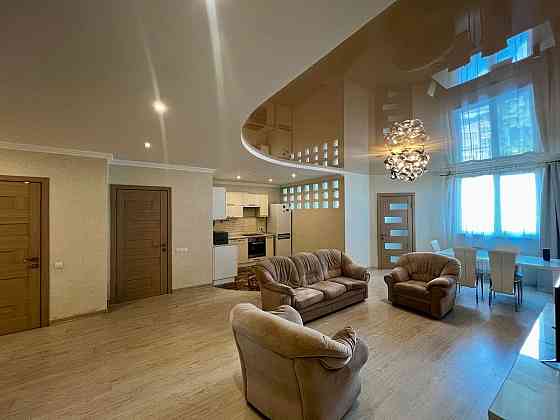 Оренда Квартира 2-кімнатна, 14/25 поверх на Вадима Гетьмана, 1а Kiev