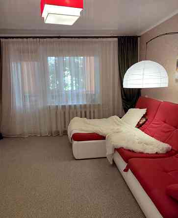 Продаж Квартира 4-кімнатна, 1/10 поверх на Березинская ул., 35 Днепр