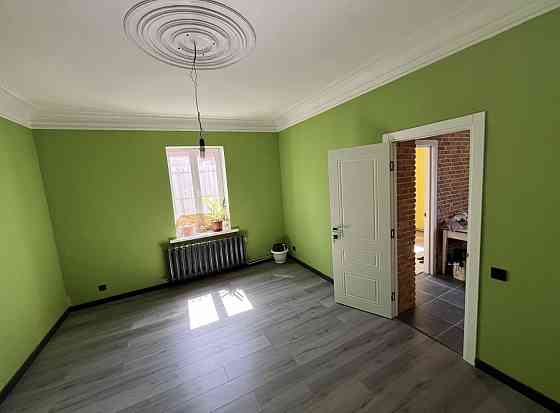 Продаж 1-поверховий Частина будинку з ділянкою 1 сот 40 кв.м 2 кімн. на Героїв Пожежників Zhytomyr