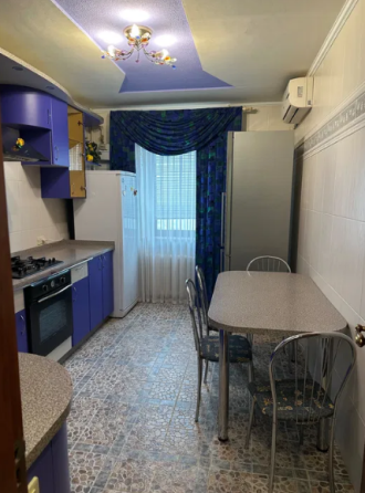 Продаж Квартира 3-кімнатна на ул. Академика Королева, 48/1 Odessa