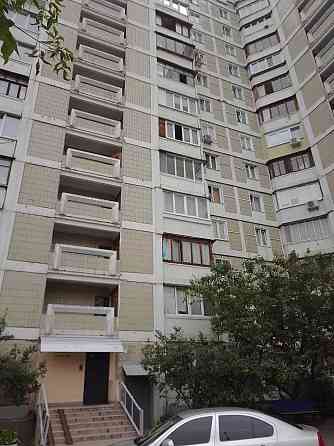 Продаж Квартира 3-кімнатна, 12/13 поверх на Срібнокільська вул., д. 4 Kiev