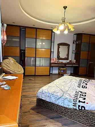 Продаж Квартира 4-кімнатна, 9/9 поверх на Окипной Раисы вул., д. 4-А Kiev