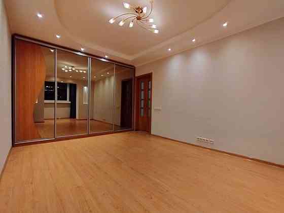 Продаж Квартира 3-кімнатна, 9/16 поверх на Вірменьска, 5А Kiev