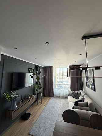 Продаж Квартира 1-кімнатна, 12/26 поверх на Зарічна вул., д. 2 Kiev