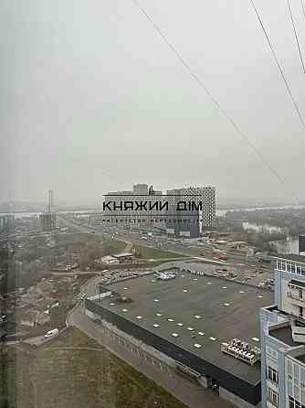 Продаж Квартира 3-кімнатна, 21/25 поверх на Днепровская Набережная Київ