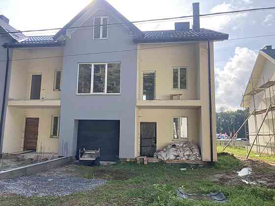 Продаж 2-поверховий  з ділянкою 4 сот 140 кв.м 3 кімн. на Героїв Небесної Сотні вул. Zymna Voda