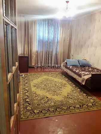 Продаж Квартира 3-кімнатна, 4/9 поверх на вул. Метростроителей Kharkiv