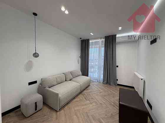 Продаж Квартира 3-кімнатна, 7/7 поверх на Богдана Хмельницького пл. Uzhhorod