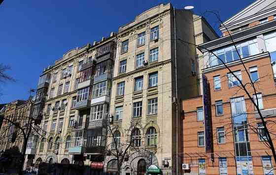 Продаж Квартира 1-кімнатна, 3/7 поверх на Сечевых Стрельцов вул., д. 12 Київ