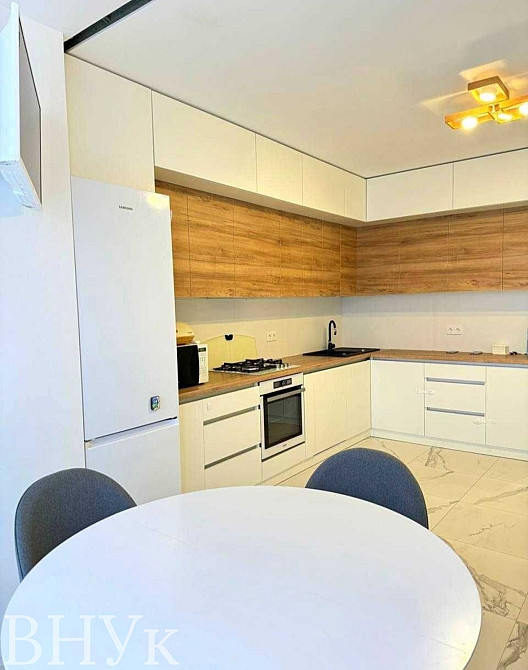 Продаж Квартира 2-кімнатна, 3/10 поверх на вул. Залізнична Львів - фото 4