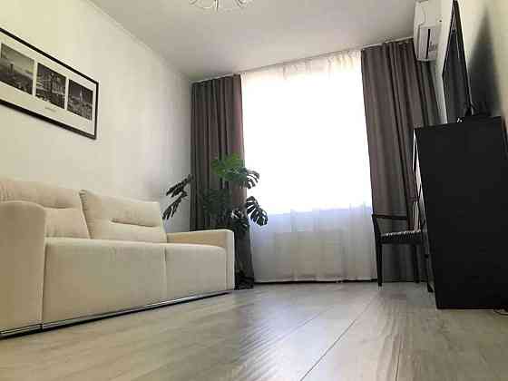 Оренда Квартира 1-кімнатна, 11/25 поверх на ул. Урловская Kiev