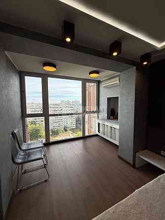 Продаж Квартира 3-кімнатна, 12/12 поверх на вул. Олімпійська Харьков