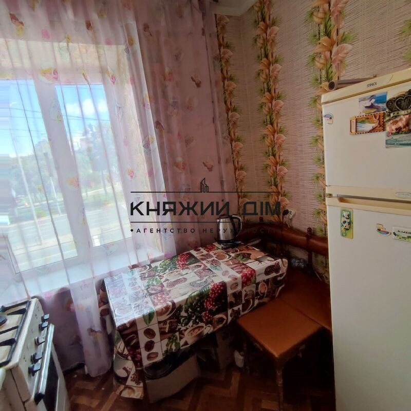Продаж роздільної 2-х к.кв.ст.м. Печерська 2 хв. пішки. № 21144508 Київ - фото 2