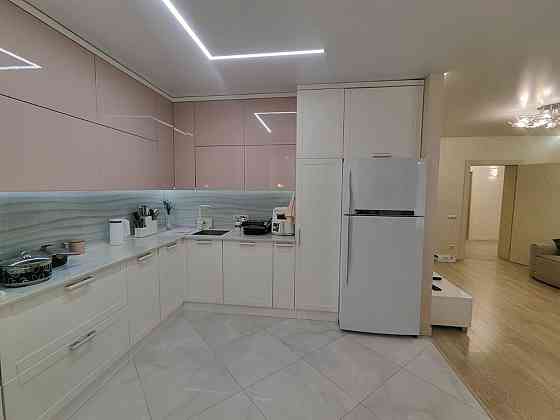 4-кімнатна, вул. Метрологічна 54, Голосіївський р-н, Феофанія Kiev