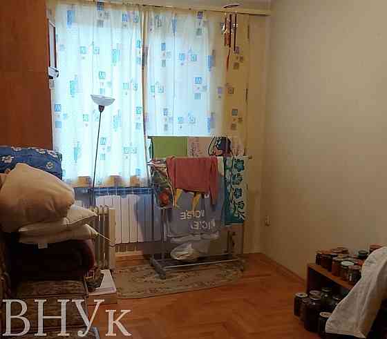 Продаж Квартира 3-кімнатна, 4/5 поверх на 8 березня Ужгород