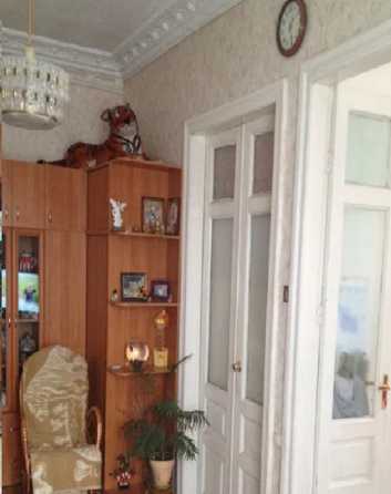 Продаж Квартира 3-кімнатна на ул. Среднефонтанская, 10 Одесса