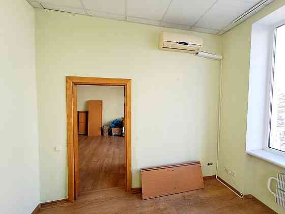 Оренда приміщення вільного призначення на вул. Крушельницької С. поверх - 3/5 Тернополь