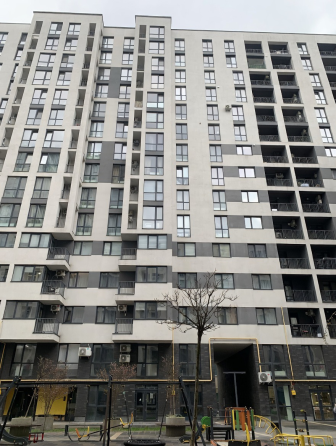 Здається Приміщення вільного призначення площа 130 кв.м 1-й поверх Львів Героїв УПА 73В Львів